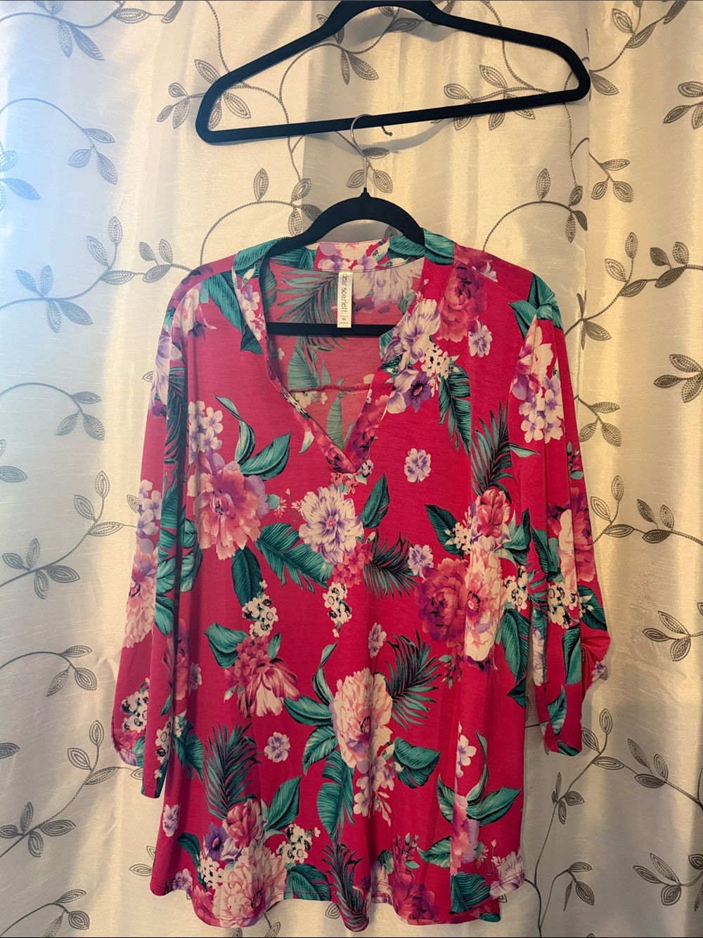 Women's Pink Floral V-Neck Tunic Top
